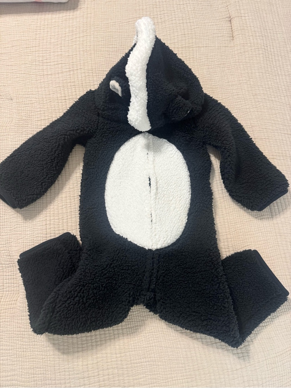 Skunk costume Baby One-Piece Hooded Halloween Costume